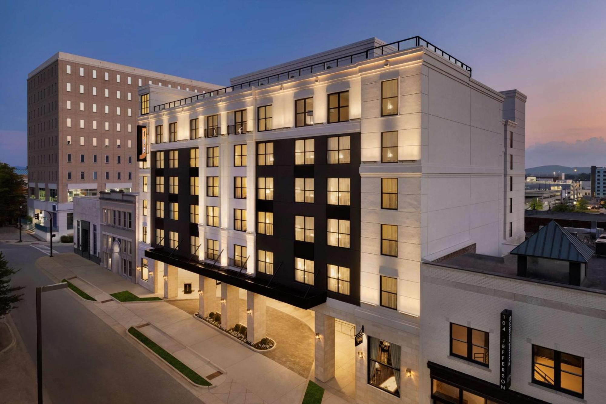 106 Jefferson Huntsville, Curio Collection By Hilton 외부 사진