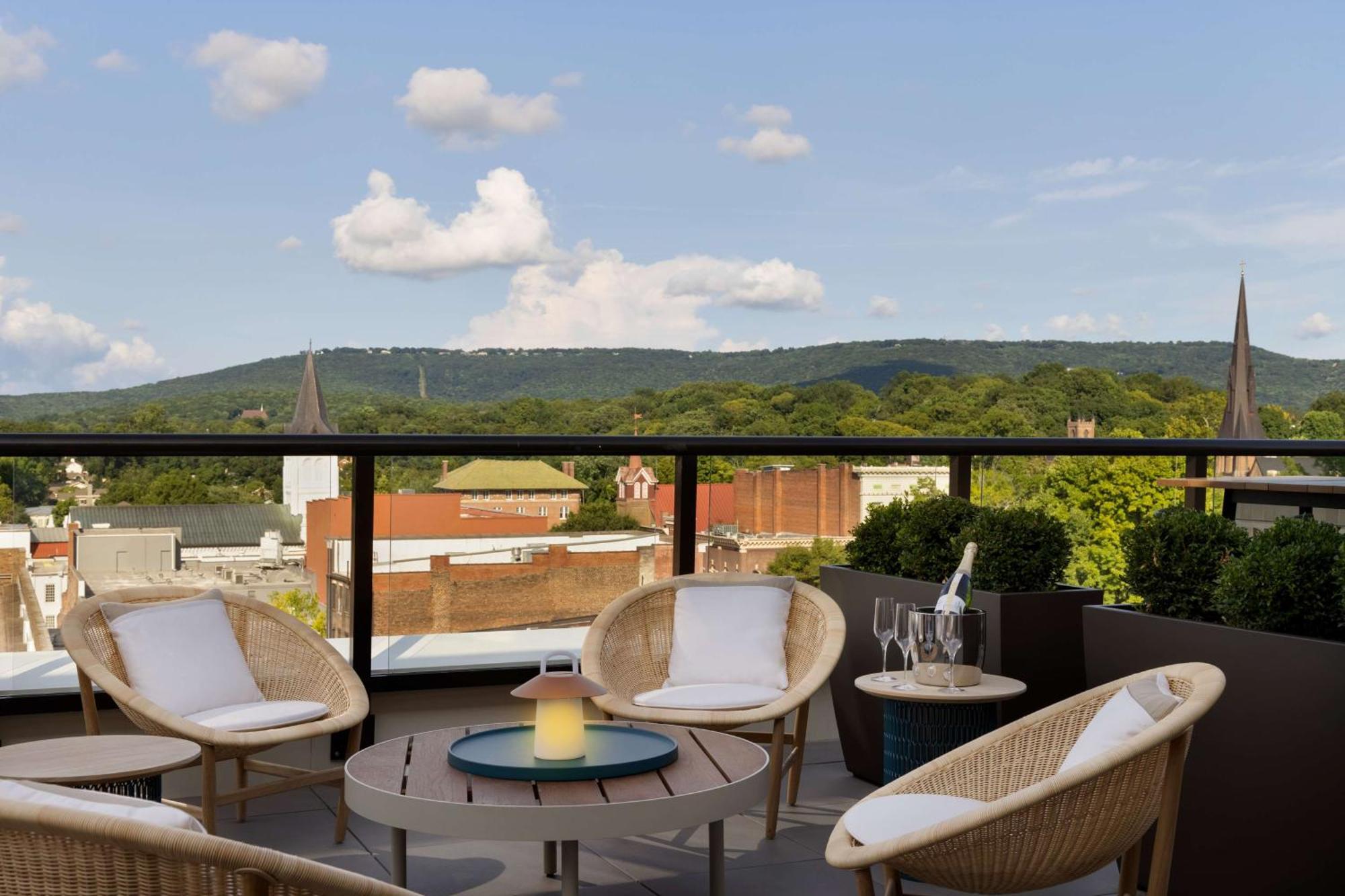 106 Jefferson Huntsville, Curio Collection By Hilton 외부 사진
