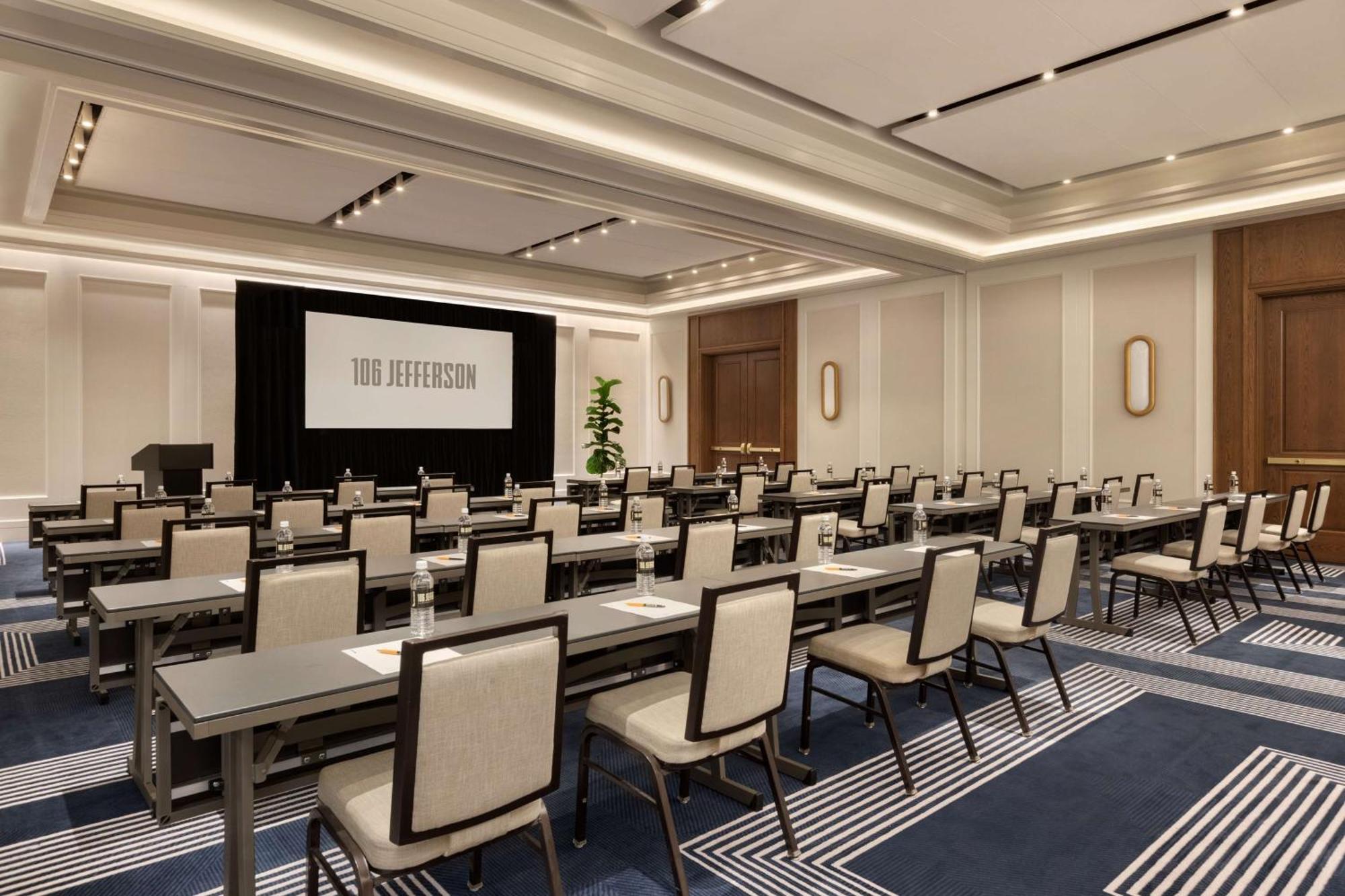106 Jefferson Huntsville, Curio Collection By Hilton 외부 사진